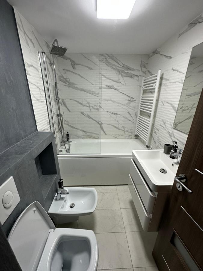 טרגובישטה Page1 Ultracentral Apartament מראה חיצוני תמונה